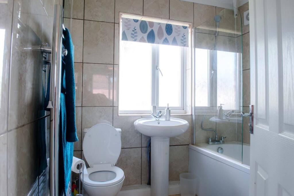 Holiday home Newport House Sleeps 5 Near Junction 27 On M4 Newport (Gwent)
